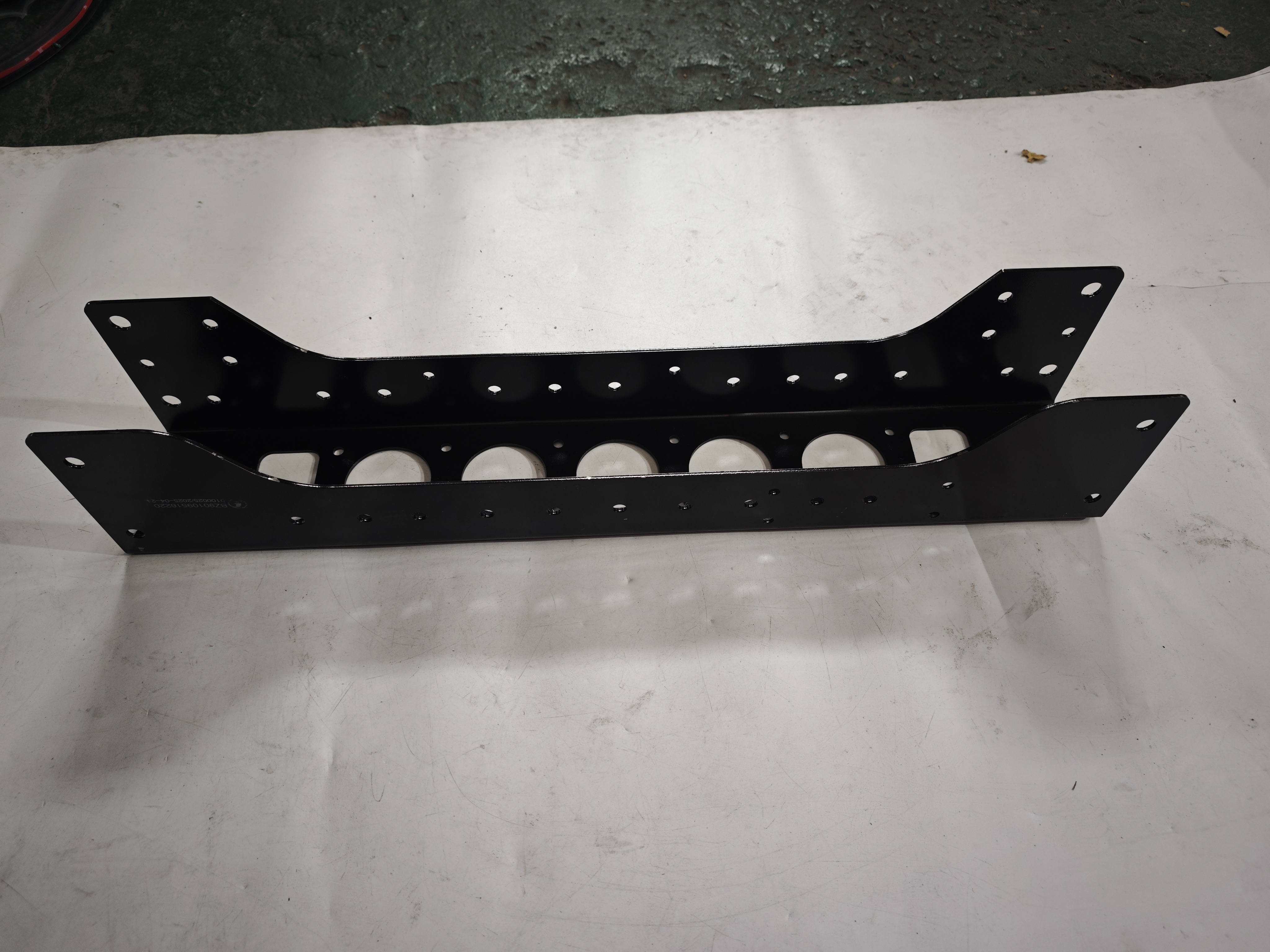 陕汽智云S300首横梁BZ90109516220