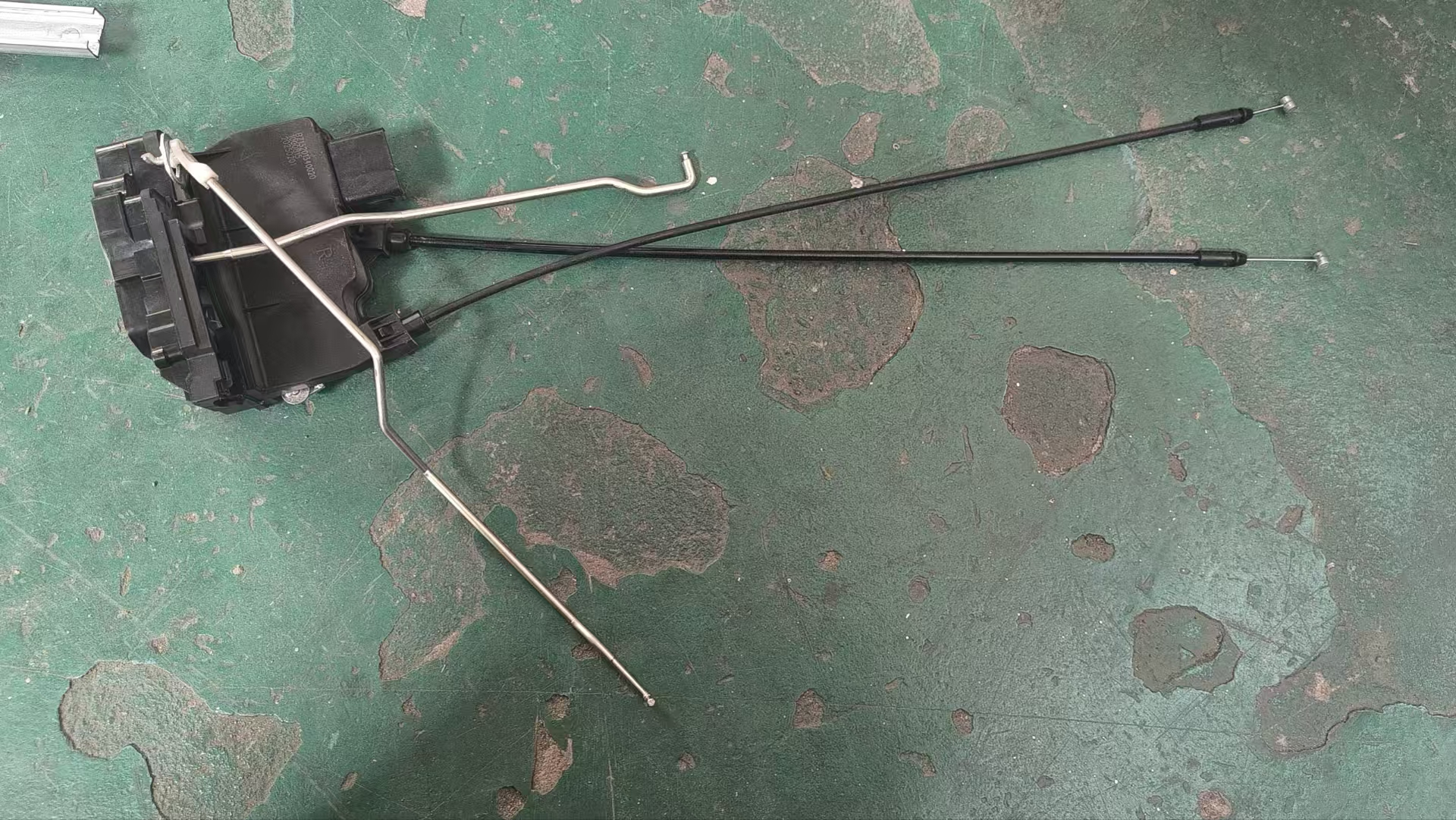 陕汽智云S300车门锁体总成cs374862